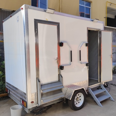 Caravanes de toilettes mobiles personnalisables pour les événements en plein air et les chantiers de construction