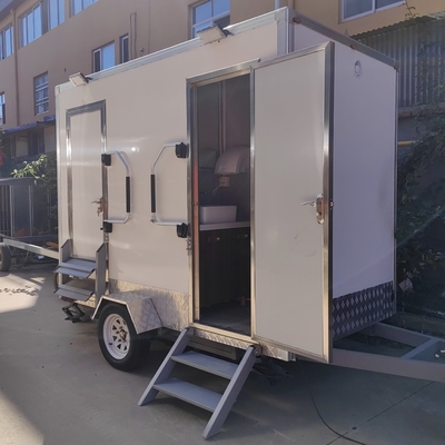 Prix abordable accessibles à l'extérieur toilettes publiques de luxe trailers salle de bain portable toilettes mobiles