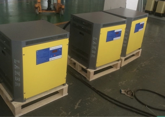 Réglateur de diodes Chargeur automatique de pile à chariot élévateur industriel SCR 72V/80A Disponible