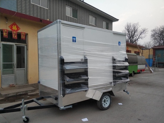 Deux-stands routiers bon équipement personnalisé toilettes mobiles à remorque douche toilettes disponibles à la vente