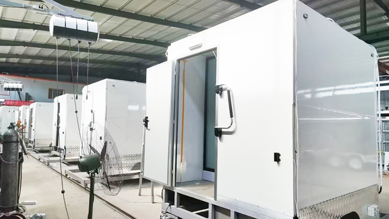 à prix abordable roadwo Salle de bains de haute qualité Mobile Toilet Trailer Pour Beach Wedding Party Divers scénarios