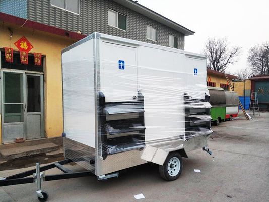 1 étape Poussez la remorque de toilette mobile pliable avec RV toilette propre et réservoir d'eau usée