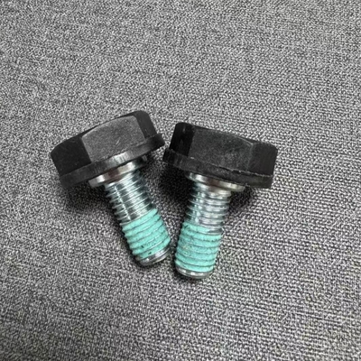 Camion élévateur à fourchette / empilateur à main levée M10 à traction à batterie Laker Hex Bolt