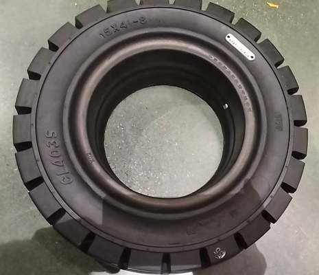 Pneus pleins durables antidérapants 125/75-8 à système rapide pour chariots élévateurs