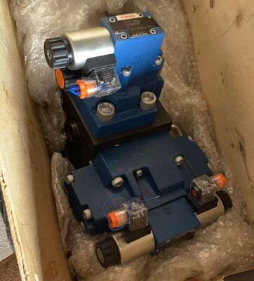 Machine de montage/démontage de pneus sur mesure 500 tonnes Machine de pressage pour pneus solides 11 kW 480V avec transformateurs, disjoncteurs et contacteurs CHINT