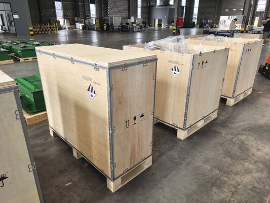 Batterie lithium-ion sûre de grande capacité, équipée d'un système de protection BMS intégré fiable, sans entretien et longue durée de vie, compatible avec la plupart des marques de chariots élévateurs