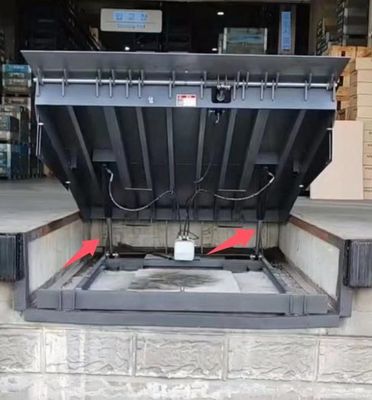 Nivelateur hydraulique de quai lourd pour un chargement et un déchargement fluides